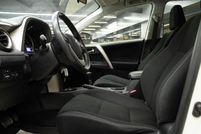 Toyota RAV4 IV (XA40) с пробегом 2015 года, цена 2 279 000 рублей, 80532 км, внедорожник, Автокод Объявления