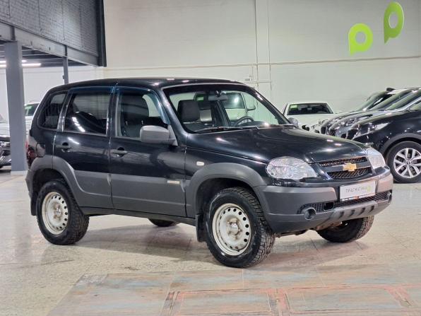 Chevrolet Niva I Рестайлинг с пробегом 2018 года, цена 675 000 рублей, 115347 км, внедорожник, Автокод Объявления