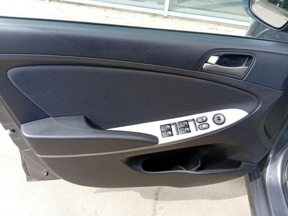 Hyundai Solaris I Рестайлинг с пробегом 2015 года, цена 850 000 рублей, 174000 км, хэтчбек, Автокод Объявления
