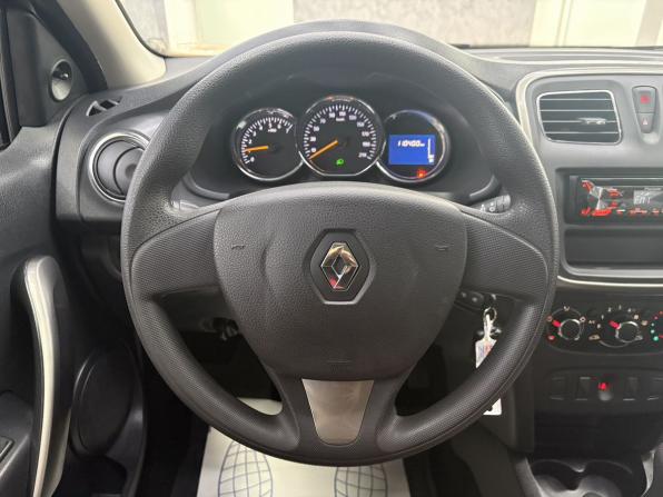 Renault Logan II с пробегом 2017 года, цена 865 000 рублей, 96799 км, седан, Автокод Объявления