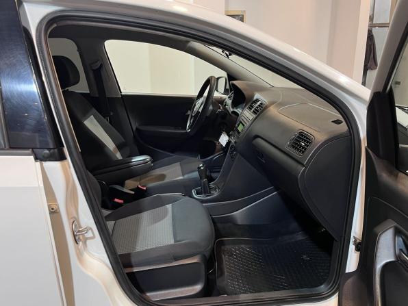 Volkswagen Polo V с пробегом 2014 года, цена 700 000 рублей, 232182 км, седан, Автокод Объявления
