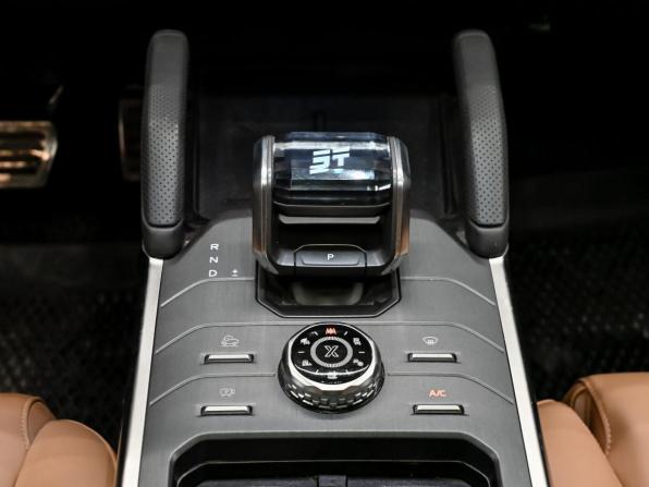JETOUR T2 с пробегом 2024 года, цена 3 640 000 рублей, 36388 км, внедорожник, Автокод Объявления