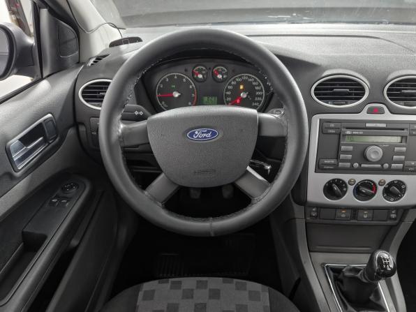Ford Focus II с пробегом 2005 года, цена 339 000 рублей, 185703 км, седан, Автокод Объявления