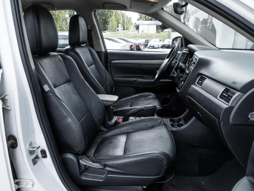 Mitsubishi Outlander III Рестайлинг Ставрополь  - изображение 8