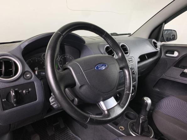 Ford Fusion I Рестайлинг с пробегом 2006 года, цена 480 000 рублей, 125073 км, хэтчбек, Автокод Объявления