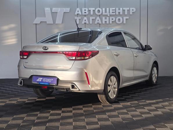 Kia Rio IV Рестайлинг с пробегом 2020 года, цена 1 575 000 рублей, 112000 км, седан, Автокод Объявления