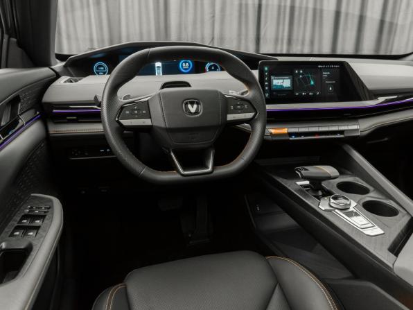 Changan UNI-V I с пробегом 2023 года, цена 2 170 000 рублей, 47008 км, лифтбек, Автокод Объявления