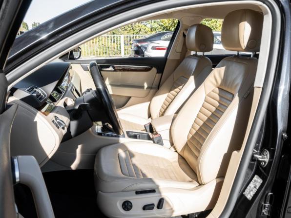 Volkswagen Passat B7 с пробегом 2012 года, цена 1 113 000 рублей, 180527 км, седан, Автокод Объявления