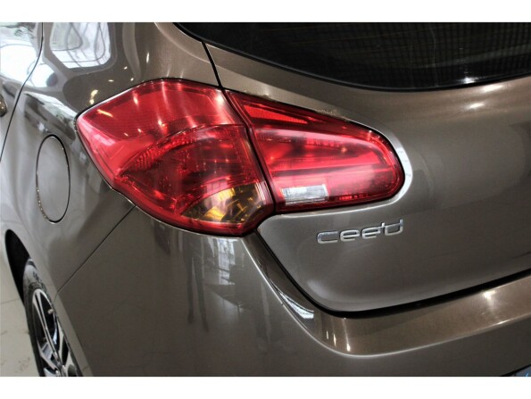 Kia Ceed II с пробегом 2013 года, цена 1 269 000 рублей, 158200 км, хэтчбек, Автокод Объявления