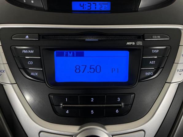 Hyundai Elantra V (MD) с пробегом 2012 года, цена 900 000 рублей, 131000 км, седан, Автокод Объявления
