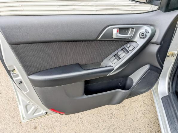 Kia Cerato II с пробегом 2012 года, цена 950 000 рублей, 125310 км, седан, Автокод Объявления