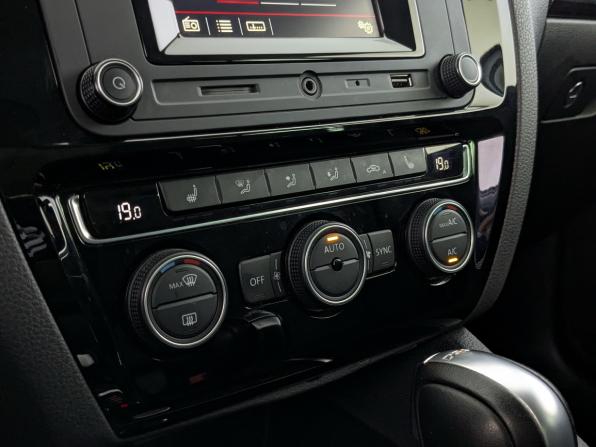 Volkswagen Jetta VI Рестайлинг с пробегом 2016 года, цена 1 490 000 рублей, 81427 км, седан, Автокод Объявления