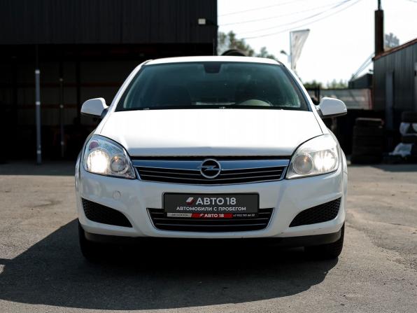 Opel Astra H Рестайлинг с пробегом 2014 года, цена 709 000 рублей, 132000 км, седан, Автокод Объявления