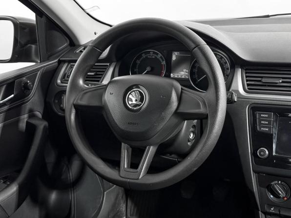 Skoda Rapid I Рестайлинг с пробегом 2018 года, цена 1 090 000 рублей, 120000 км, лифтбек, Автокод Объявления