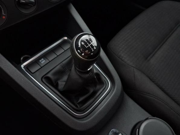 Volkswagen Jetta VI Рестайлинг с пробегом 2015 года, цена 835 000 рублей, 199905 км, седан, Автокод Объявления