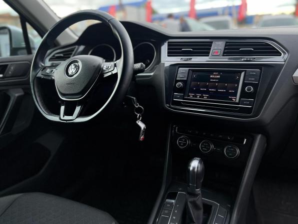 Volkswagen Tiguan II с пробегом 2018 года, цена 2 400 000 рублей, 117642 км, внедорожник, Автокод Объявления