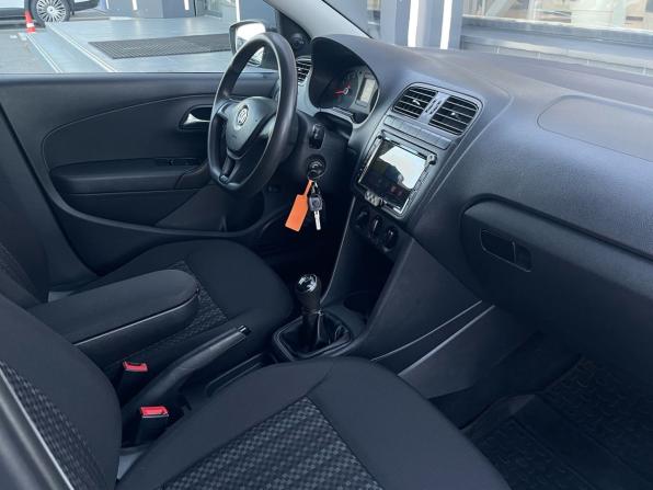 Volkswagen Polo V Рестайлинг с пробегом 2017 года, цена 750 000 рублей, 184594 км, седан, Автокод Объявления