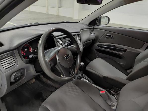 Kia Rio II Рестайлинг с пробегом 2011 года, цена 550 000 рублей, 308853 км, седан, Автокод Объявления