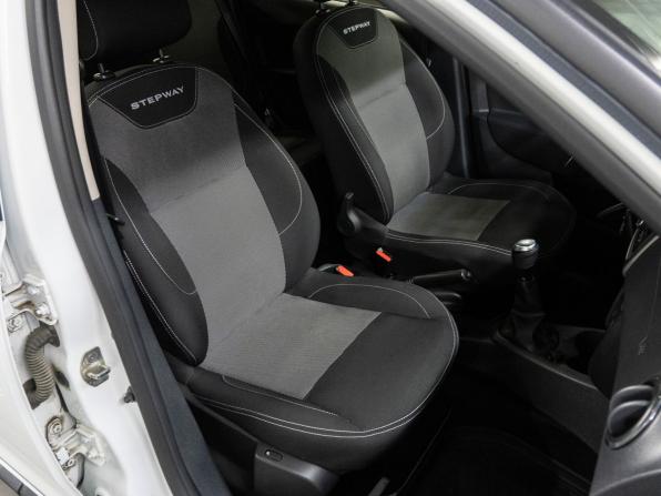 Renault Logan II Рестайлинг с пробегом 2022 года, цена 1 175 000 рублей, 49545 км, седан, Автокод Объявления