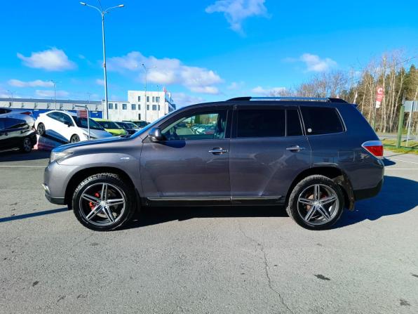 Toyota Highlander II (XU40) Рестайлинг с пробегом 2011 года, цена 2 100 000 рублей, 277352 км, внедорожник, Автокод Объявления