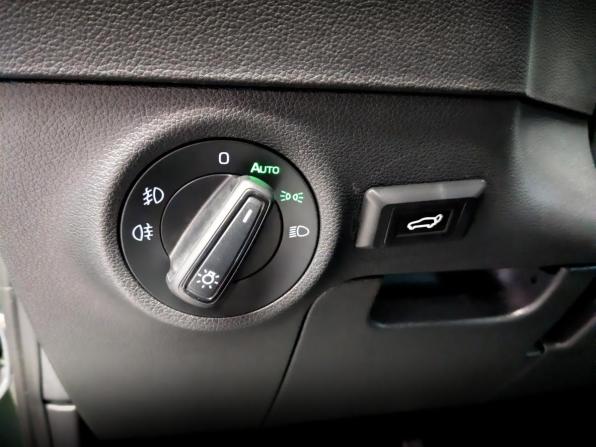 Skoda Karoq I с пробегом 2020 года, цена 2 250 000 рублей, 100213 км, внедорожник, Автокод Объявления