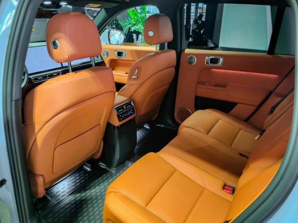 Новый Li Auto (Lixiang) L7 I Рестайлинг 2025 года, цена 10 950 585 рублей, внедорожник, Автокод Объявления
