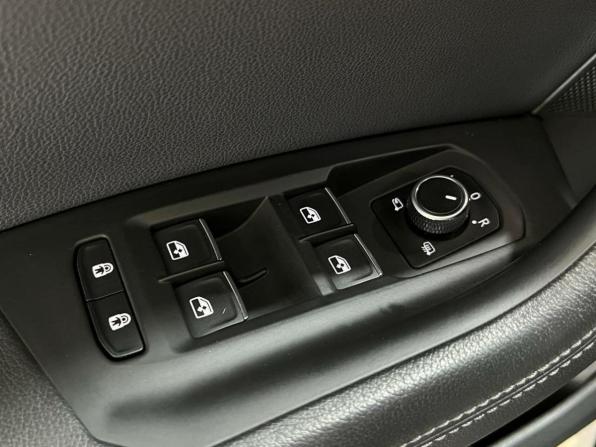 Volkswagen Touareg III с пробегом 2020 года, цена 5 400 000 рублей, 87997 км, внедорожник, Автокод Объявления