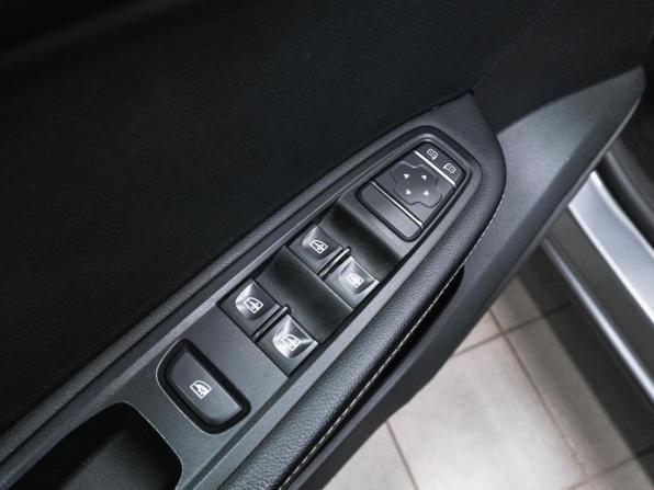 Renault Arkana I с пробегом 2019 года, цена 1 716 000 рублей, 55586 км, внедорожник, Автокод Объявления