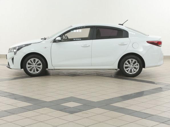 Kia Rio IV Рестайлинг с пробегом 2021 года, цена 1 149 000 рублей, 259500 км, седан, Автокод Объявления