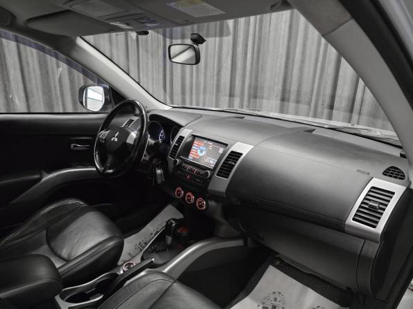 Mitsubishi Outlander II Рестайлинг с пробегом 2011 года, цена 1 179 000 рублей, 220000 км, внедорожник, Автокод Объявления