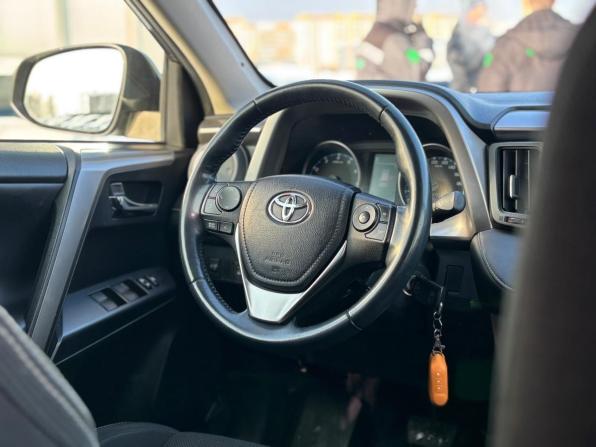 Toyota RAV4 IV (XA40) Рестайлинг с пробегом 2016 года, цена 2 250 000 рублей, 89660 км, внедорожник, Автокод Объявления
