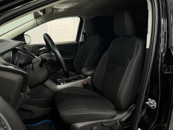 Ford Kuga II Рестайлинг с пробегом 2017 года, цена 1 590 000 рублей, 138700 км, внедорожник, Автокод Объявления