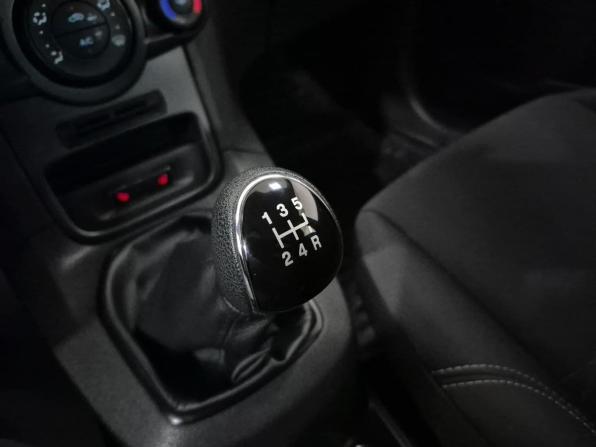 Ford Fiesta Mk6 Рестайлинг с пробегом 2016 года, цена 980 000 рублей, 45528 км, хэтчбек, Автокод Объявления