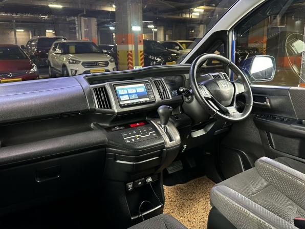 Honda Stepwgn IV Рестайлинг с пробегом 2012 года, цена 1 849 000 рублей, 269690 км, минивэн, Автокод Объявления