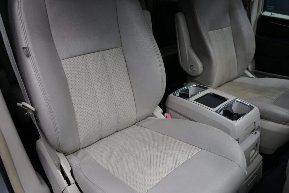 Chrysler Town &amp; Country V Рестайлинг Крым  - изображение 28