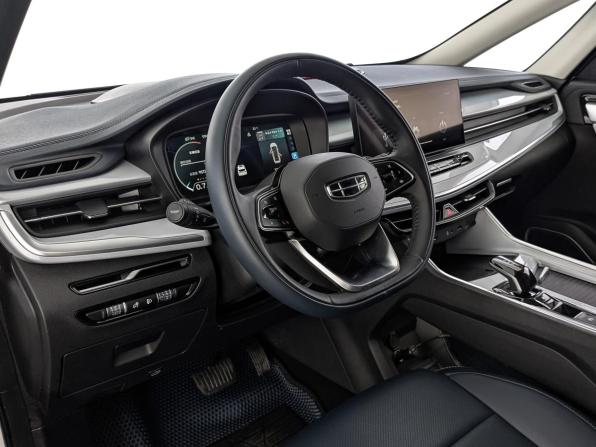 Geely Jiaji I Рестайлинг с пробегом 2024 года, цена 2 700 000 рублей, 9565 км, минивэн, Автокод Объявления