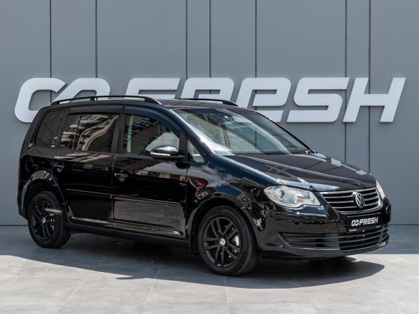 Volkswagen Touran I Рестайлинг с пробегом 2010 года, цена 799 000 рублей, 273199 км, компактвэн, Автокод Объявления