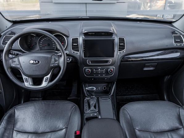 Kia Sorento II Рестайлинг с пробегом 2017 года, цена 1 995 000 рублей, 251048 км, внедорожник, Автокод Объявления