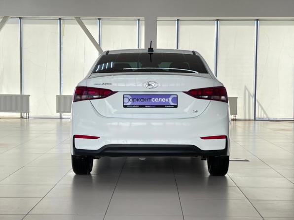 Hyundai Solaris II с пробегом 2018 года, цена 1 310 000 рублей, 145000 км, седан, Автокод Объявления