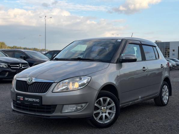 Skoda Fabia II Рестайлинг с пробегом 2011 года, цена 375 000 рублей, 286701 км, хэтчбек, Автокод Объявления