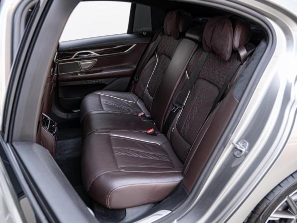 BMW 7 серии VI (G11/G12) Рестайлинг с пробегом 2020 года, цена 6 604 000 рублей, 108703 км, седан, Автокод Объявления