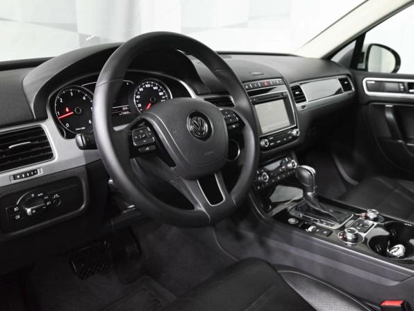 Volkswagen Touareg II Рестайлинг с пробегом 2016 года, цена 3 200 000 рублей, 146250 км, внедорожник, Автокод Объявления
