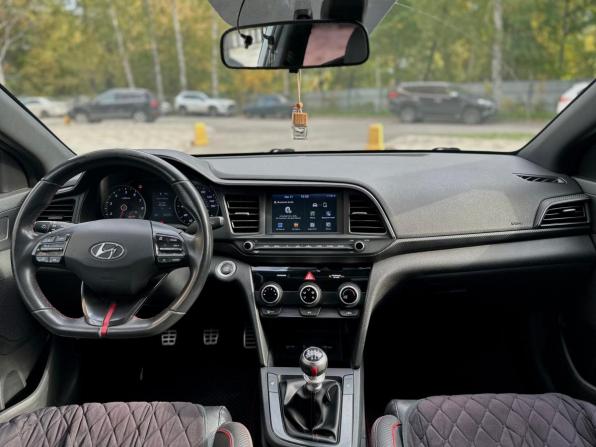 Hyundai Elantra VI (AD) Рестайлинг с пробегом 2019 года, цена 1 540 000 рублей, 134000 км, седан, Автокод Объявления