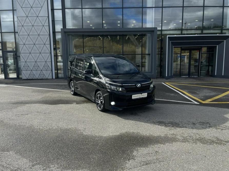Toyota Voxy III (R80) Томск  - изображение 2