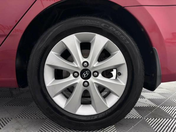 Hyundai Solaris I Рестайлинг с пробегом 2016 года, цена 1 070 000 рублей, 73626 км, седан, Автокод Объявления