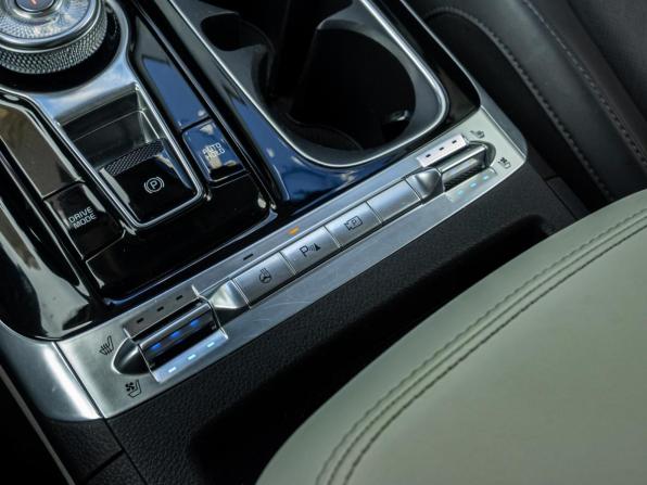 Kia Carnival IV с пробегом 2022 года, цена 4 710 000 рублей, 26450 км, минивэн, Автокод Объявления