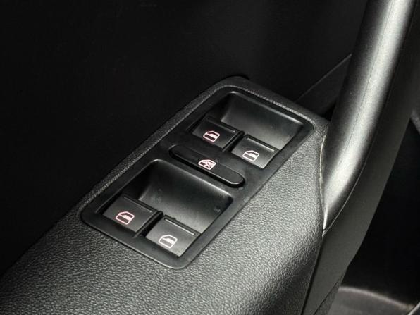 Volkswagen Polo V Рестайлинг с пробегом 2019 года, цена 1 119 000 рублей, 145599 км, седан, Автокод Объявления