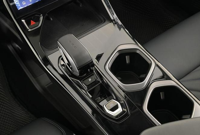 Geely Atlas II с пробегом 2024 года, цена 3 150 000 рублей, 16173 км, внедорожник, Автокод Объявления