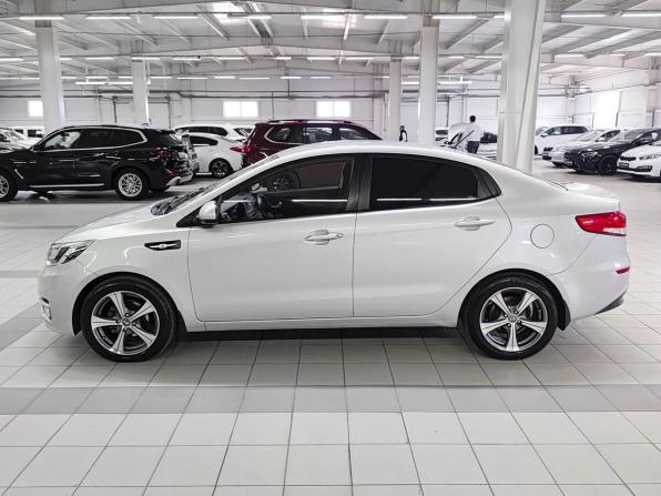 Kia Rio III Рестайлинг с пробегом 2016 года, цена 955 000 рублей, 140800 км, седан, Автокод Объявления
