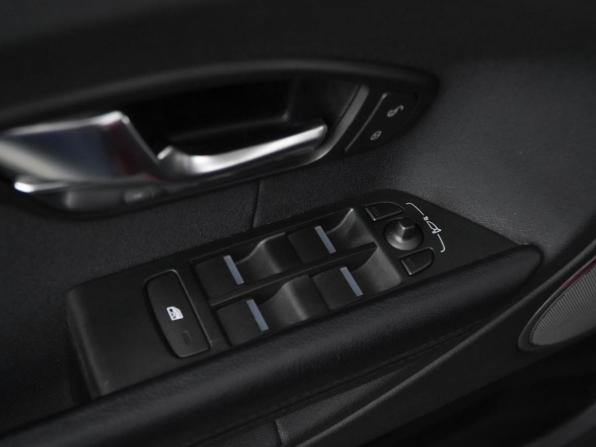 Land Rover Range Rover Evoque I с пробегом 2013 года, цена 2 399 000 рублей, 82076 км, внедорожник, Автокод Объявления